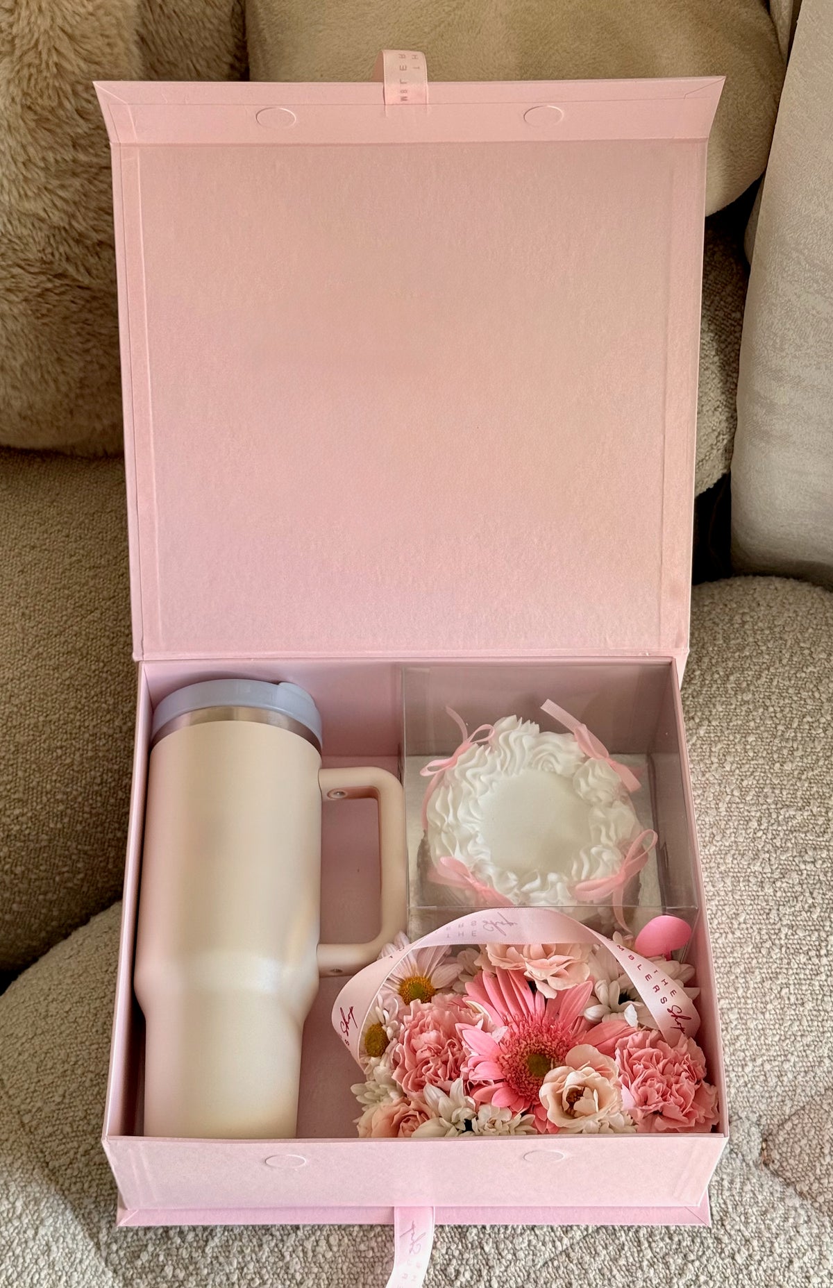 Giftbox Plus + Cake