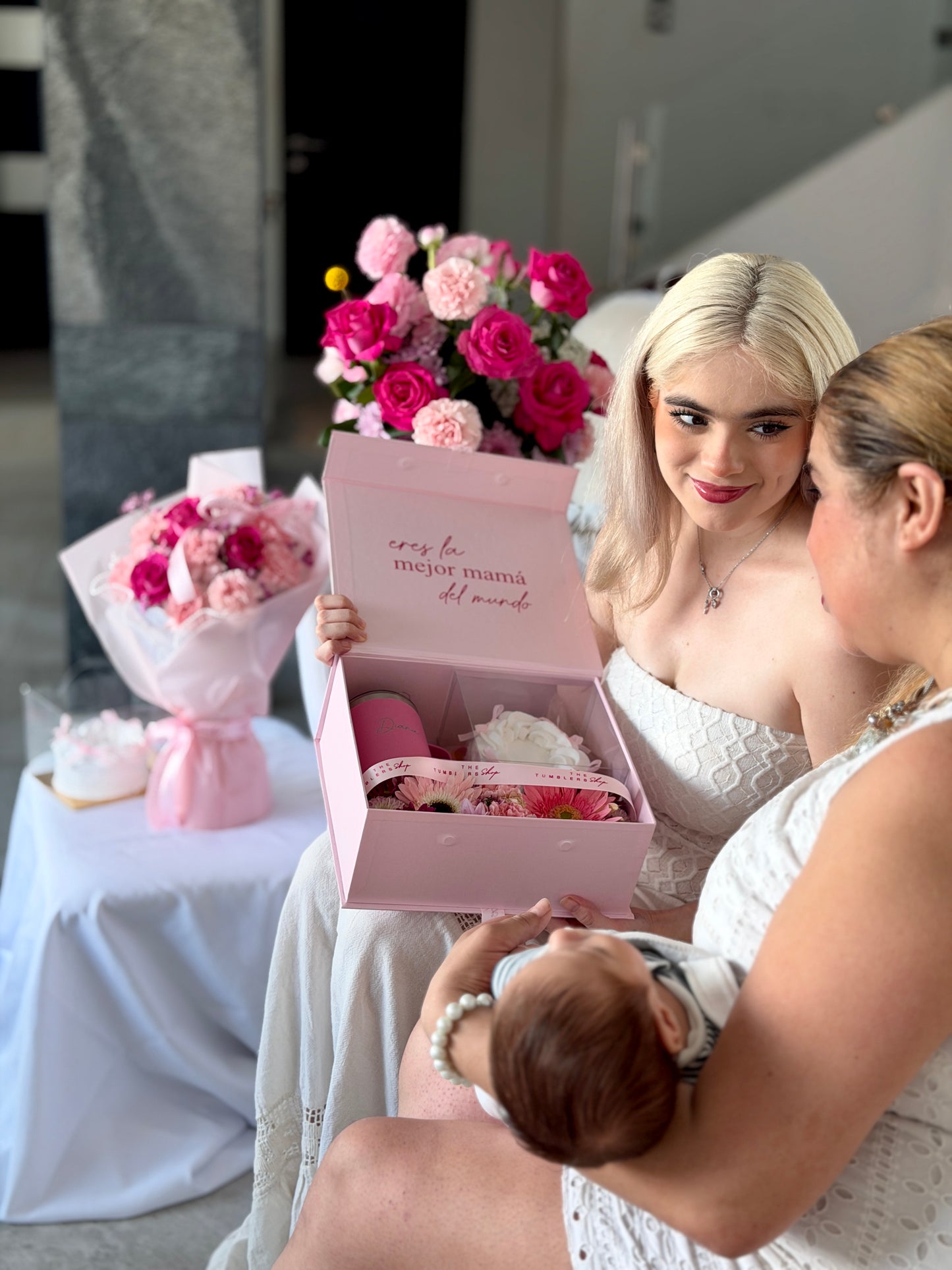 Giftbox Taza + Cake