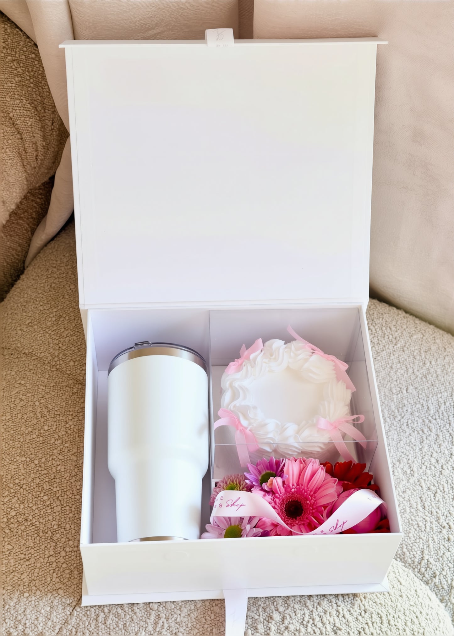 Giftbox + Cake