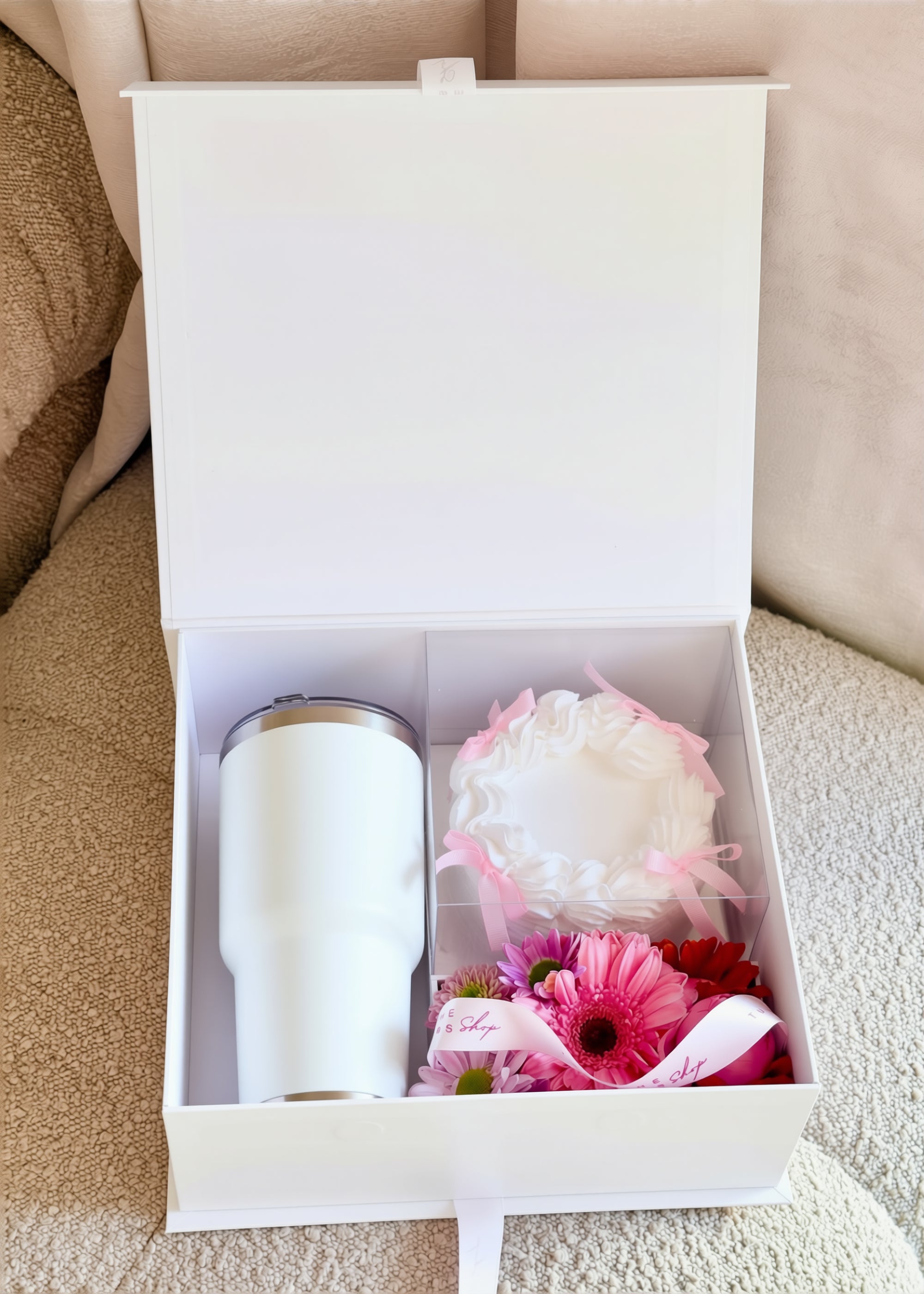 Giftbox + Cake