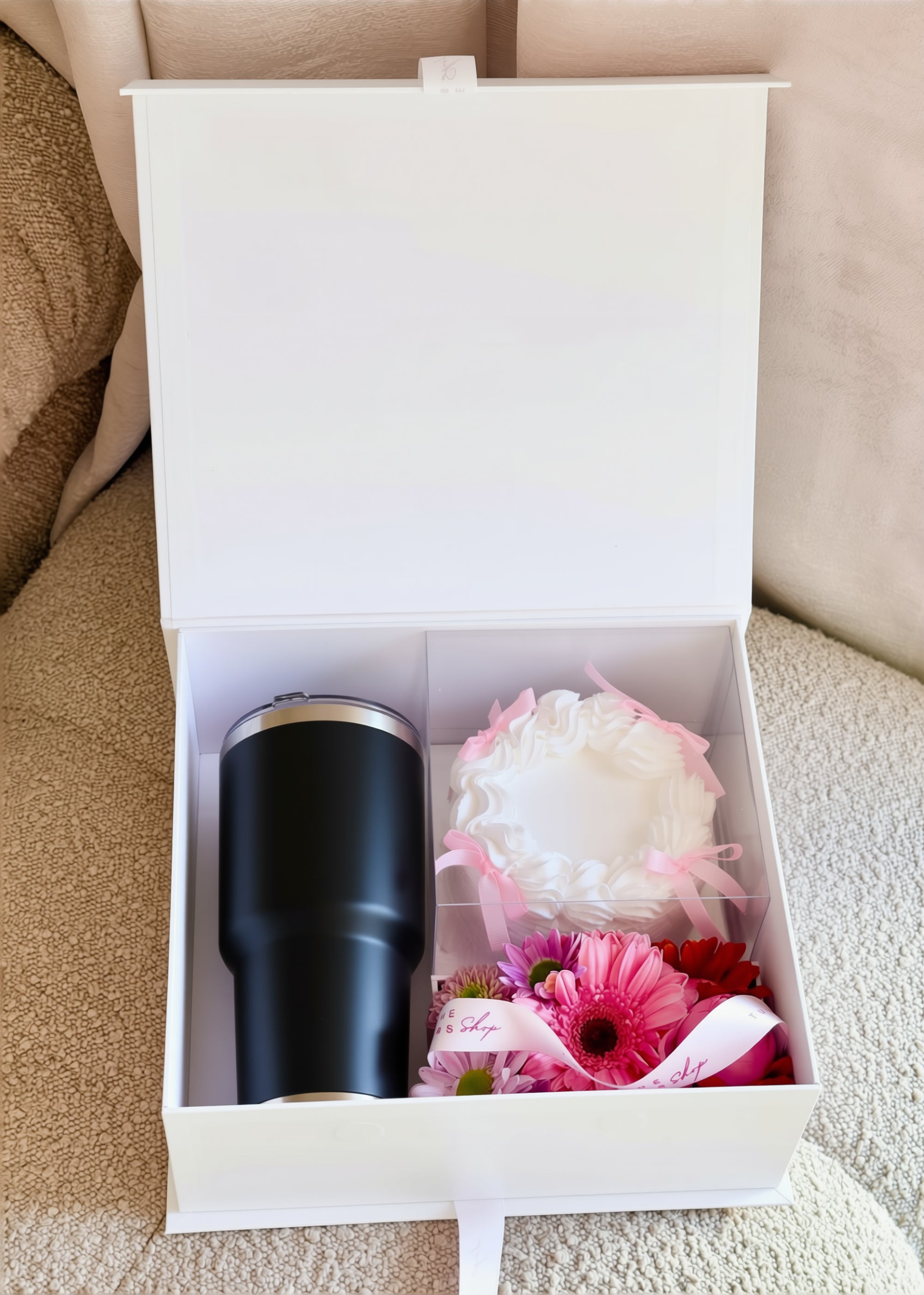 Giftbox + Cake